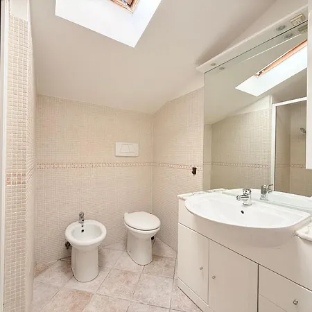 K07 - Castelfidardo, Accogliente Trilocale Con Ampia Terrazza
